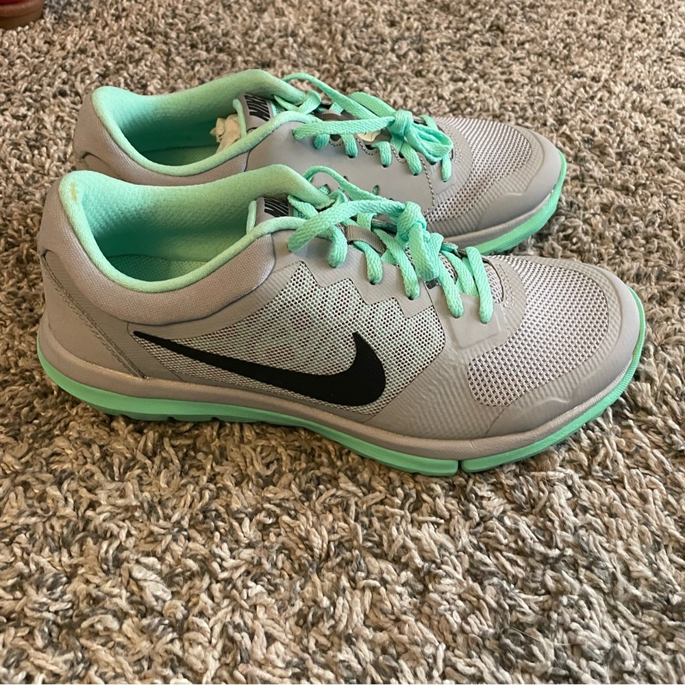 Nike Flex Running Shoe Womens 7.5